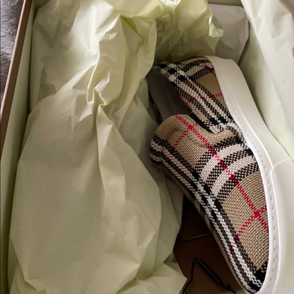 Shoes - Picture 3 of 5